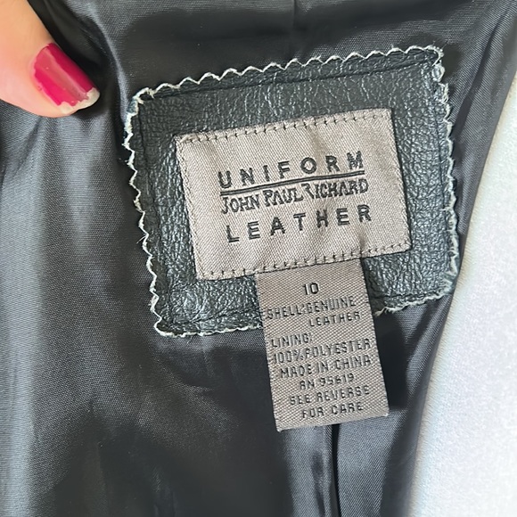 Leather jacket - Picture 4 of 8